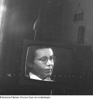 Peter Schreier auf dem Bildschirm anlässlich eines Auftritts im DDR-Fernsehen