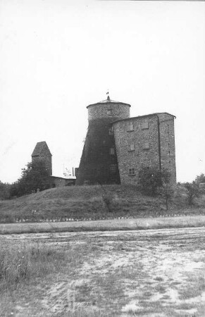 Turnow-Preilack-Turnow. Turmholländer, ursprünglich aus Holz, nach Brand massiv wieder aufgebaut (Aufnahme Erwin Scholz, Uhsmannsdorf)