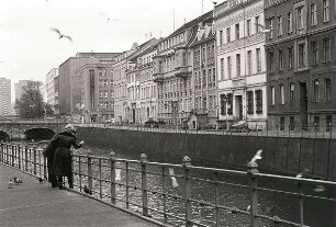 Berlin: Spreearm am Märkischen Ufer mit Ermeler Haus