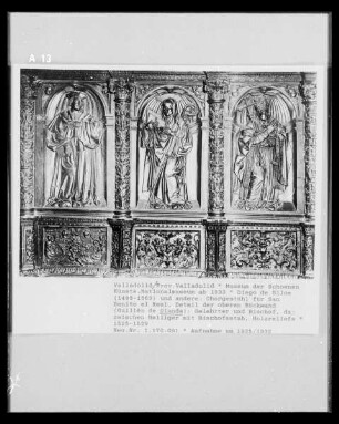 Chorgestühl, obere Rückwand, Detail: Heiligenfiguren