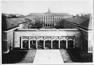 Grassimuseum, Blickrichtung Osten