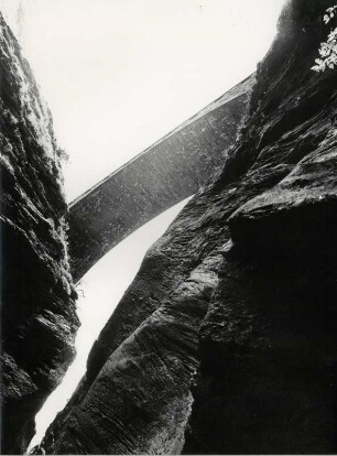Brücke über die Via Mala Schlucht