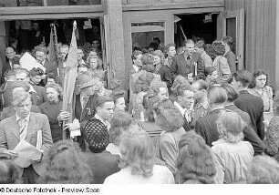 Versammlung des II. Parlament der FDJ im Hamburger Hof in Meißen : Pfingsten 1947