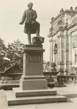 Gottfried-Semper-Denkmal