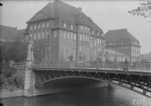 Hochschule für bildende Künste
