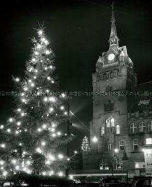 Rathaus Steglitz zur Weihnachtszeit
