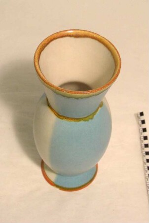 Vase (Seriennummer: 2655)