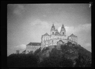 Melk (Österreich): Benediktinerabtei Stift Melk (Frontseite