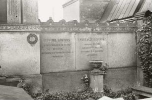 Alter Annenfriedhof, Abteilung F Mauer, Grabmal für Bogumil Dawison
