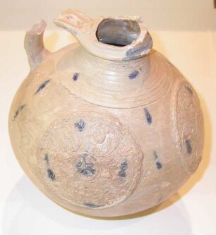 Henkelkrug, sogenannte "Pulle"