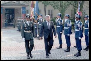 Fotografie: Offizielle Verabschiedung von John Kornblum, US-Gesandter in West-Berlin
