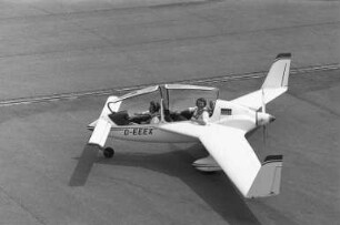 Erprobung des zweisitzigen Flugzeugs "Speed Canard" oder "Schnelle Ente" auf dem Flugplatz Forchheim