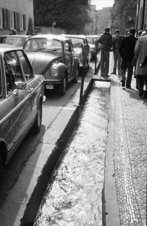 Freiburg: Bächle in der Herrenstraße
