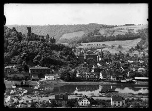 Blick auf z.T. Kreuzwertheim, Obere Eichelgasse, Burg und Teile Stadtgebiet