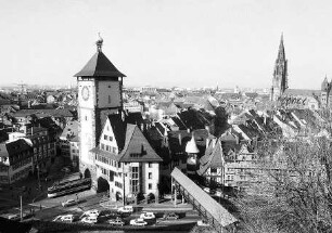 Freiburg im Breisgau: Blick vom Schlossberg auf das Schwabentor