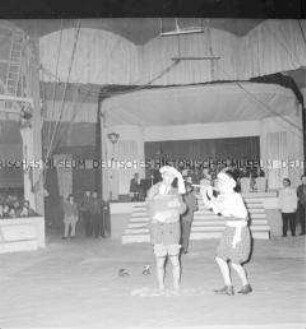 Clowns im Circus Busch in Berlin (Ost)
