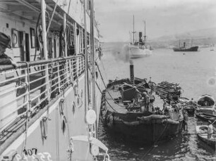 Wassertankschiff : Blick vom Dampfschiff Usambara auf ein Tankschiff im Hafen von Las Palmas