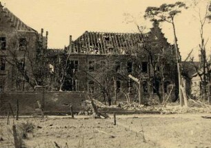 Zerstörungen Zweiter Weltkrieg. Moltkestraße, Städtisches Klinikum - Abteilung Chirugie