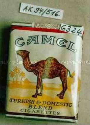 Papierschachtel für 20 Stück "CAMEL TURKISH AND DOMESTIC BLEND CIGARETTES" mit Inhalt