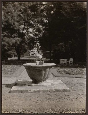 Fotoalbum: Deutsche Gartenbau- und Schlesische Gewerbe-Ausstellung (GUGALI), Liegnitz: Springbrunnen