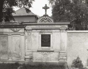 Wandgrabmal der Familie Gustav Robert Steglich