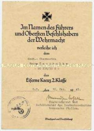Verleihungsurkunde zum Eisernen Kreuz 2. Klasse für Fritz Koscholke - Familienkonvolut