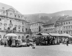 Marktplatz mit Brunnen