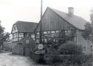 Fachwerkhaus in Schönau : Bauwesen - Wohnung, Exterieur. Ort: Šunow / Schönau. Fachwerkgebäude Haus Nr. 9.