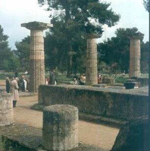 Olympia. Ruine des Heratempels. Wiederaufgerichtete Säulen
