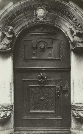 Haustür : Dresden, Residenzschloss, Südostecke, Sitznischenportal mit originaler Tür, 16. Jh.