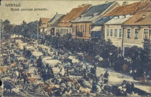 Sieradz. Rynek podczas jarmarku.