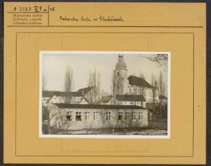 Landwirtschaftsschule in Crostwitz. Außenansicht. : Ratarska šula w Chrósćicach. Wonkowny napohlad.