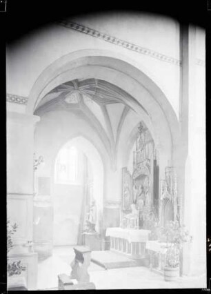 Katholische Stadtpfarrkirche; Nördliche Seitenkapelle innen, vor der Restaurierung