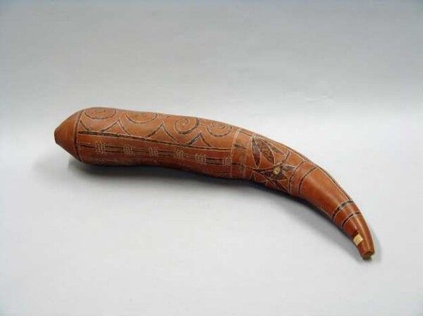 Long horn ("war trumpet")