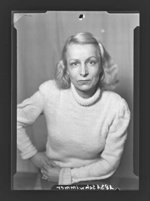 Künstlerinnenporträt Eva Schwimmer (1901-1986) (5)
