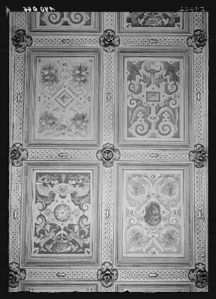 Raumaufnahme Gewehrgalerie. Deckengestaltung
