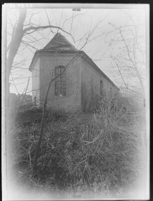 Saßleben (Calau-Saßleben). Dorfkirche (15. Jh., Erweiterung 1775). Ansicht von Nordost