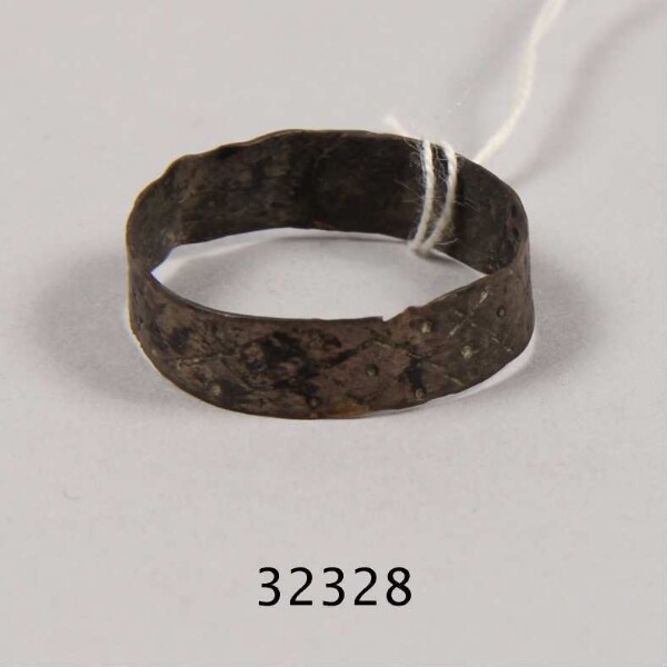 Finger ring