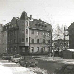 Zwickau-Marienthal. Doppelwohnhaus, Julius-Seifert-Straße 23/Mörikestraße 14. Eckansicht (Mörikestraße)