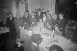 Chanukkah (Lichterfest) : Blick auf Teilnehmer des Festes