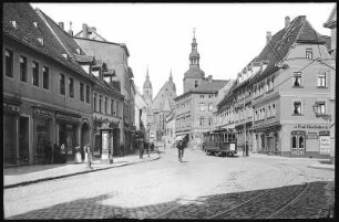 Eisleben. Markt mit Straßenbahn