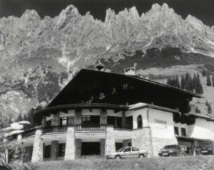 Das Arthurhaus am Ende der Mandlwandstraße am Hochkönig
