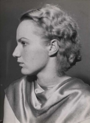 Portrait einer jungen Frau