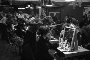 Lehrlings- und Jugendfrisieren der Friseurinnung Karlsruhe um den Fächerpokal der Stadt Karlsruhe im "Kühlen Krug"