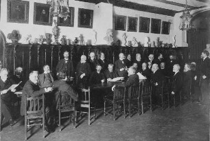 Sitzung zum neunzigjährigen Bestehen des Berlinischen Künstlervereins im Künstlerhaus Bellevuestraße 3