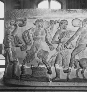 Sarkophag mit bacchischer Darstellung: Kentaurenfamilie, Pan, Satyrn, Mänaden