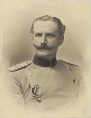 Freiherr Max von Kischbach, Oberst und Kommandeur von 1892-1895, preuss. Offizier, Brustbild
