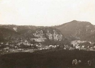 Zittauer Gebirge. Oybin. Blick von der Felsengasse