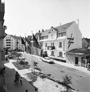 Eröffnung des Hotels "Maison Suisse" in der Hildebrandstraße in Durlach.
