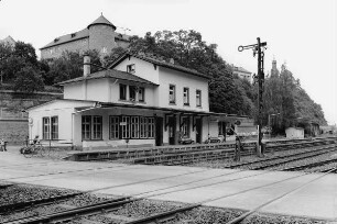 Bahnhofsgebäude; Löhnberg, Bahnhof 11